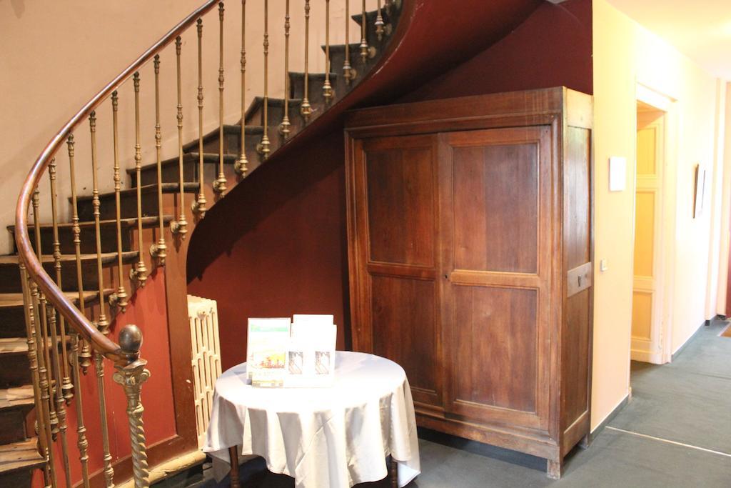 Hotel Au Pavillon Du Frene Lacaune Exteriör bild
